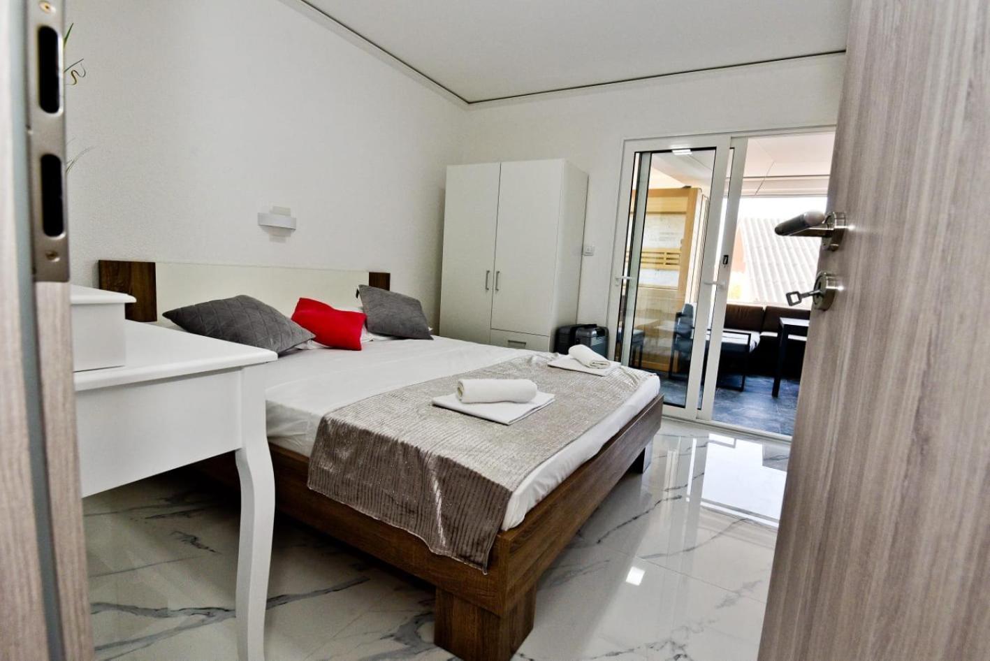 Apartment Sun Vir Room photo
